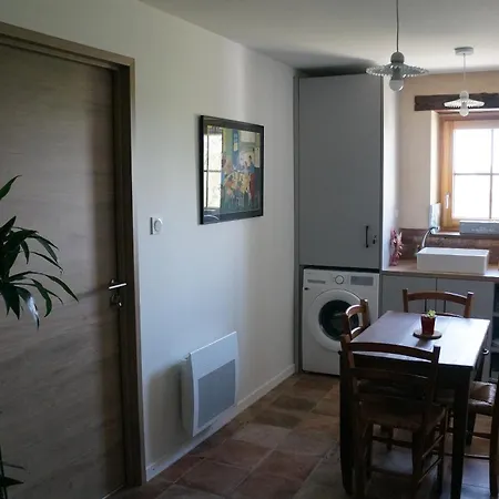 Oda ve Kahvaltı La Grange De Noelie 3*