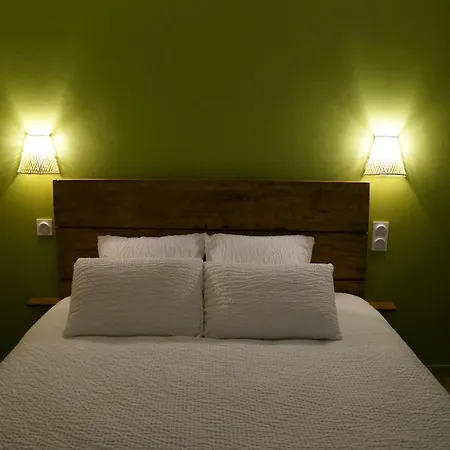 Oda ve Kahvaltı La Grange De Noelie Lanuejouls-et-Privezac